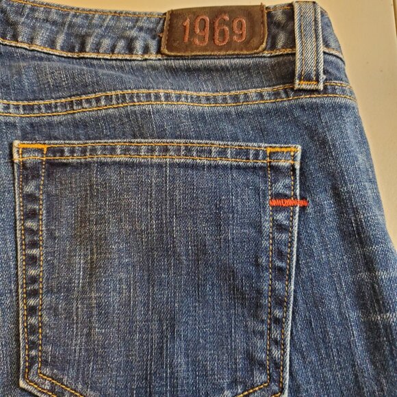 GAP 1969 SZ 8 Ankle Bootcut Low-rise Distressed 5-Pocket Blue Jeans - Picture 5 of 10